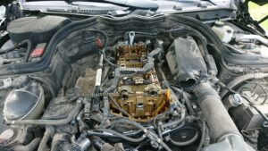 Mercede-Benz C 271 mootori remont. Kõverad klapid.